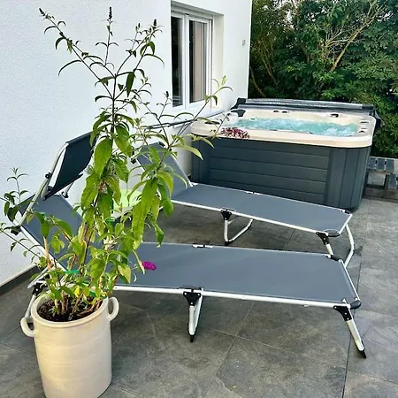 Stabenhof Mosel - Private Sauna, Whirlpool Und アパート